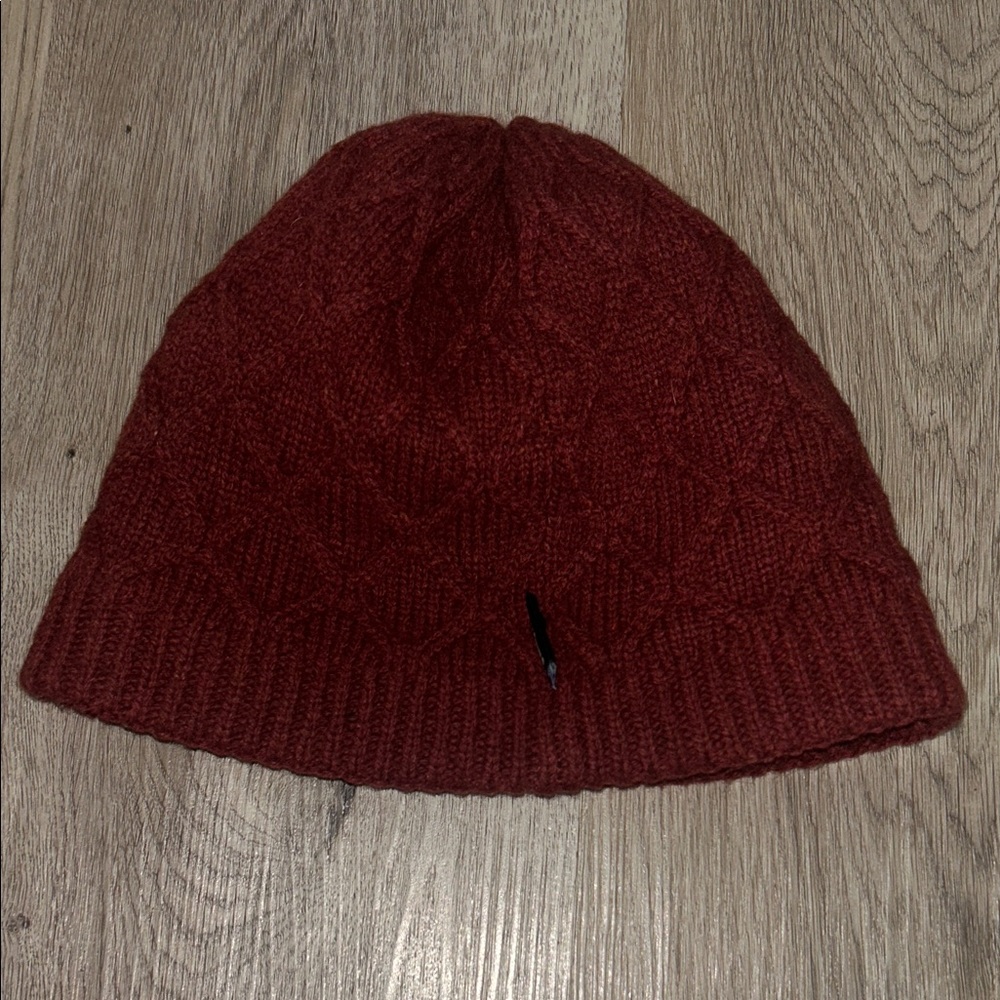 Patagonia Women's Honeycomb Knit Beanie Size ONE SIZE (Red)